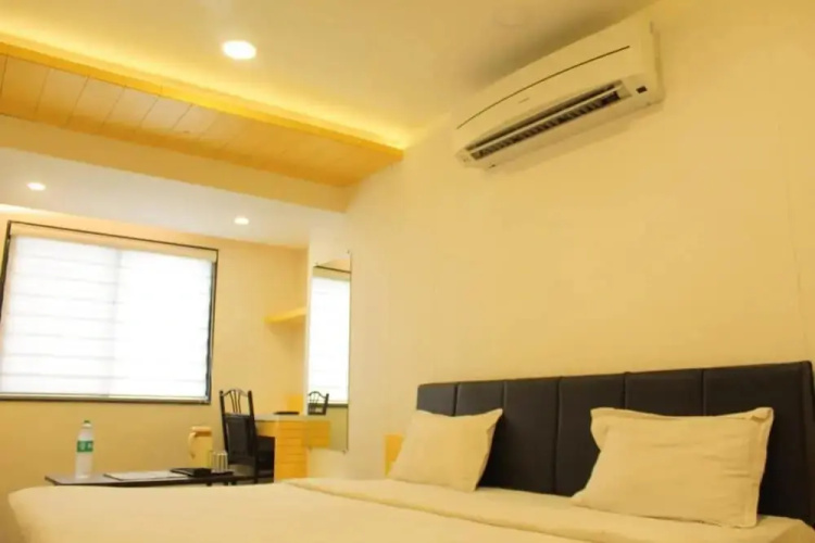 Maa Sharda Hotel