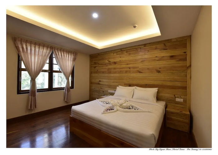 Gold Hotel