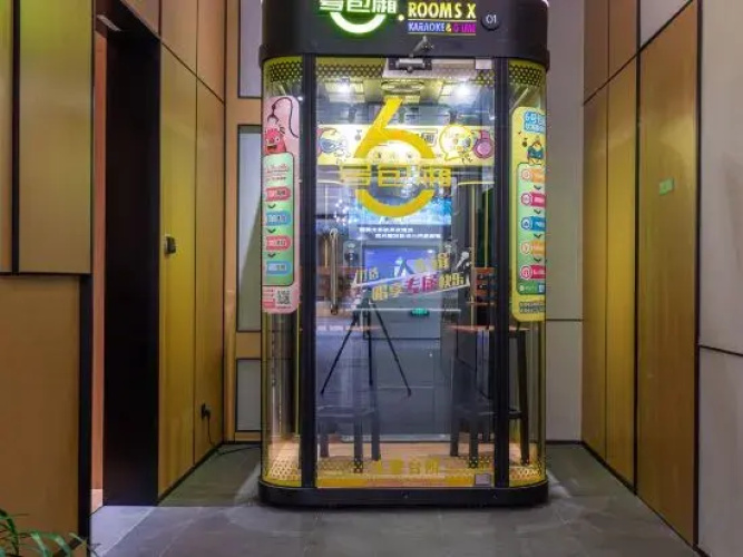 Qbox Hotel