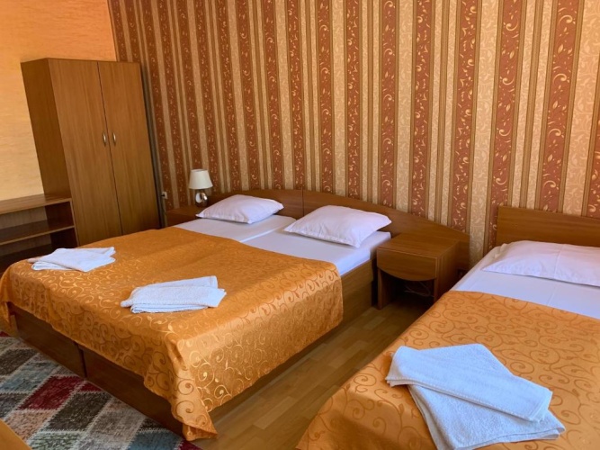 Standard Triple room with balcony