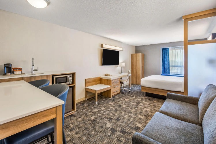 Microtel Inn & Suites By Wyndham Timmins photo 6