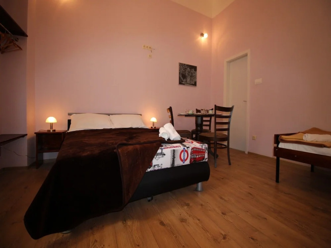 Apartment Ivona CK 1