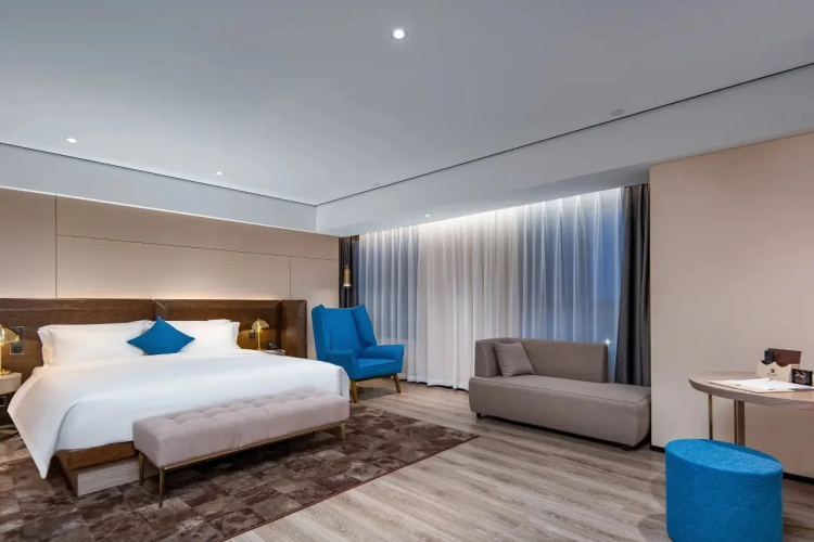 Echarm Plus Hotel