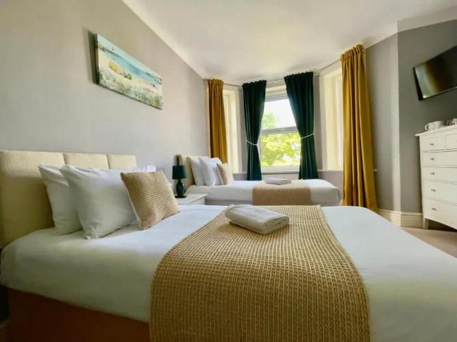Standard Twin room