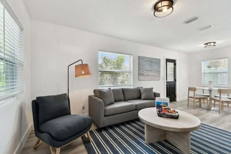 1 Bedroom Apartment