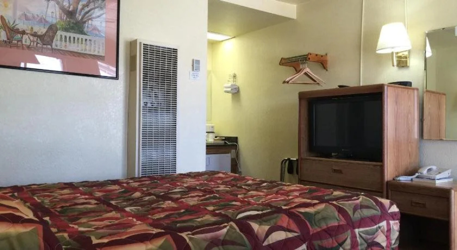 Kiva Motel