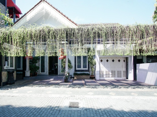 Super OYO Collection O 90023 Damar Kusumo Guest House