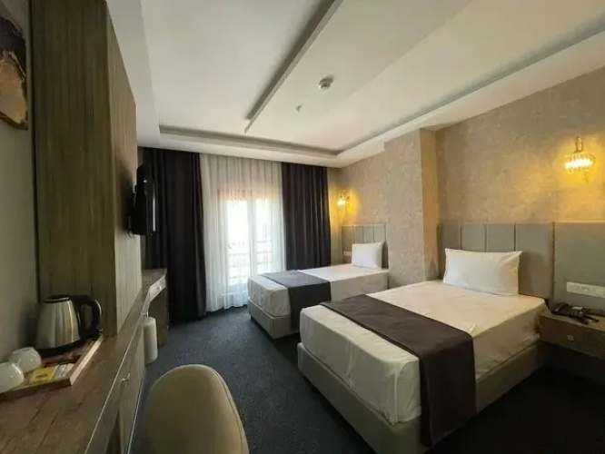 Yeni̇ Sevcan Hotel