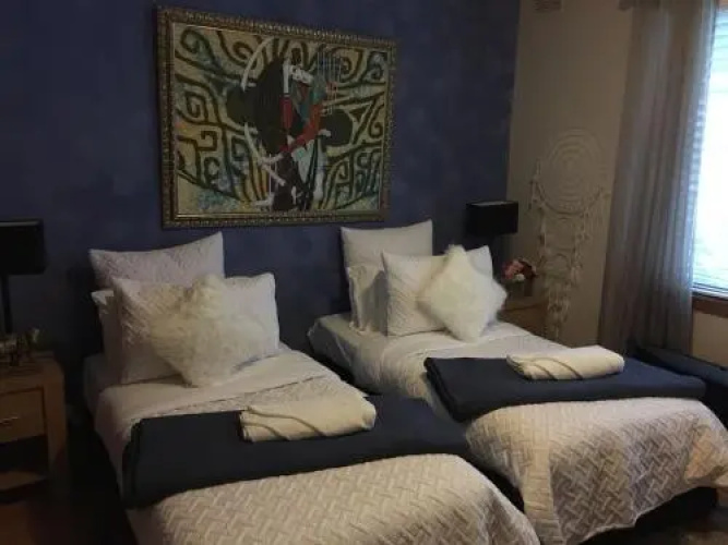 Abode 33