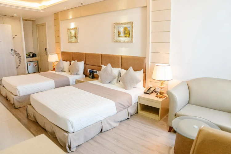 Holiday One Hotel