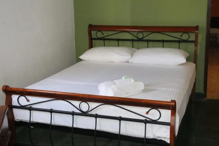 2 Bedrooms Superior Apartment with land view