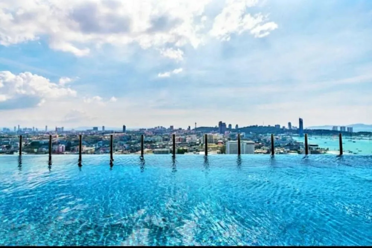 The Base Central Pattaya by Alin