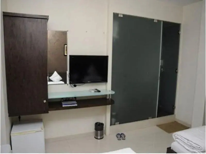 Hotel Causeway