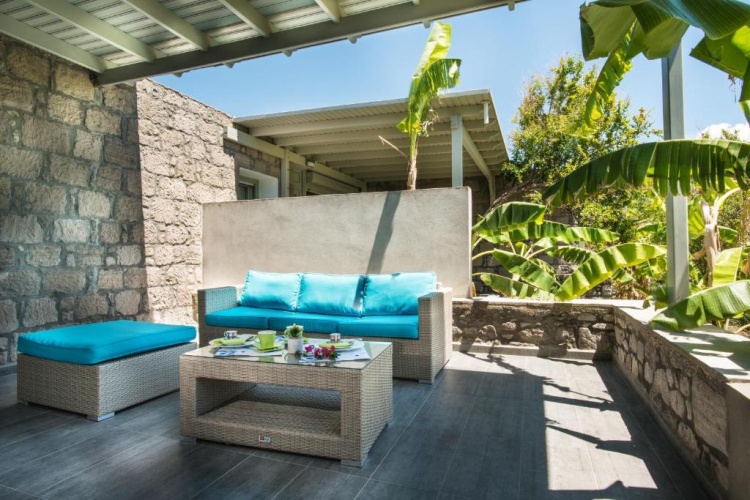 1 Bedroom Apartment with balcony and with view