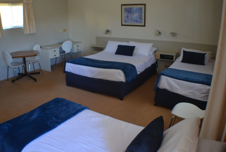 Deer Park Motor Inn