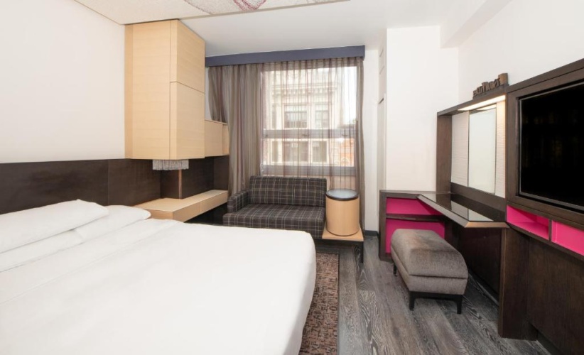 Double room with city view