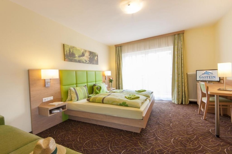 2 Bedrooms Superior Double Apartment with balcony