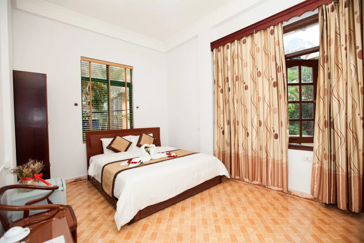 Alex Ha Long Hotel