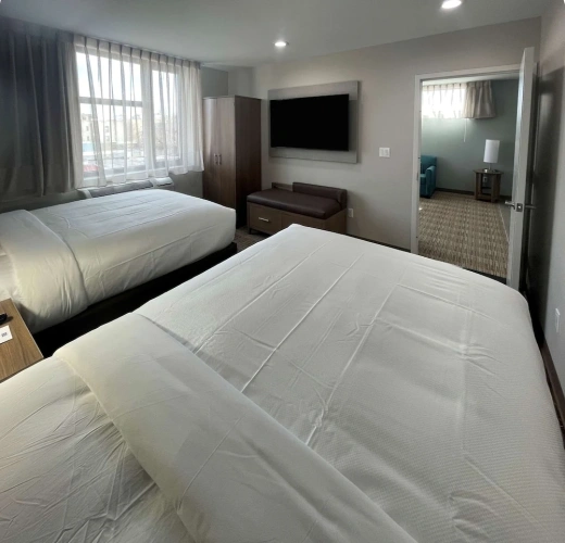 Quadruple Suite