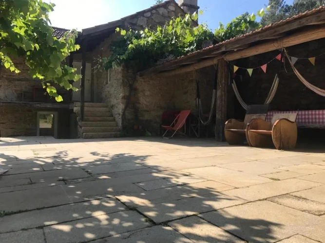 2 Bedrooms Cottage