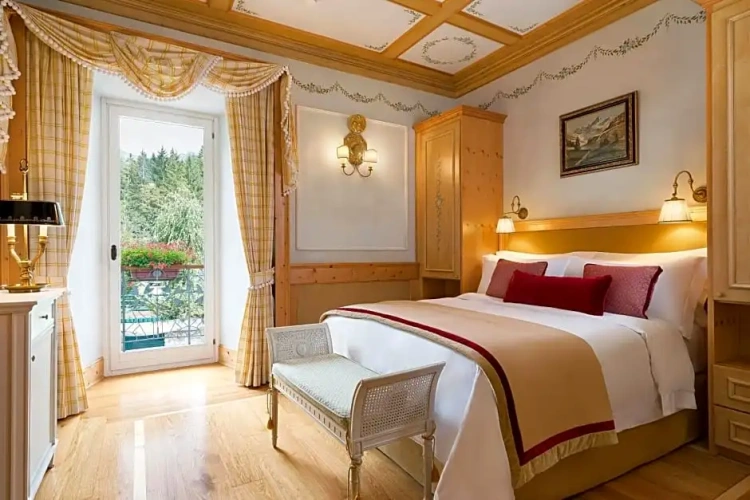 Classic Double room with view