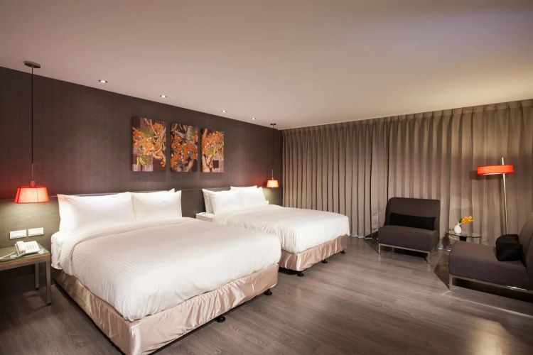 CHECK inn SELECT Hualien LinSen