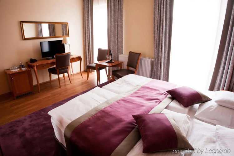 Pannonia Hotel