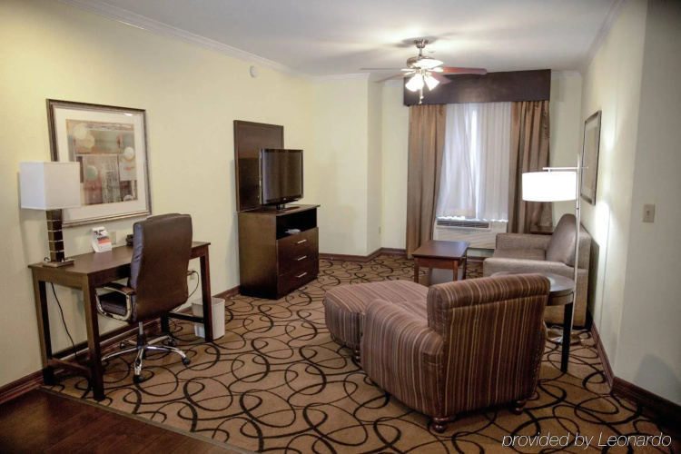 Holiday Inn Express & Suites Houston North Intercontinental by IHG