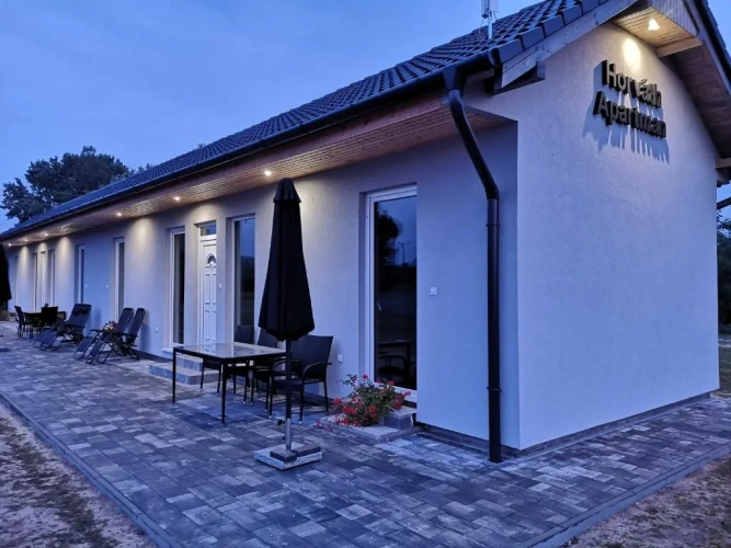 2 Bedrooms Apartment