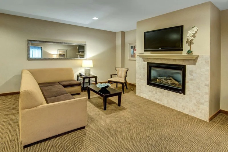 Doubletree Tinton Falls