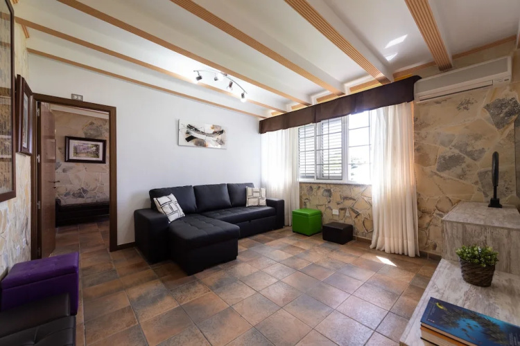 Villa Adara