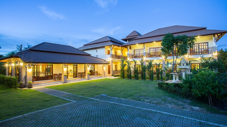Standard Twin room with balcony