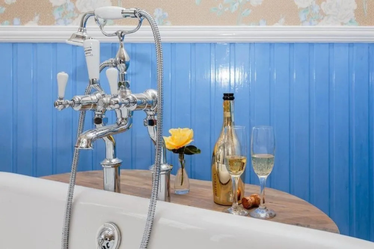 Lunan House Hotel