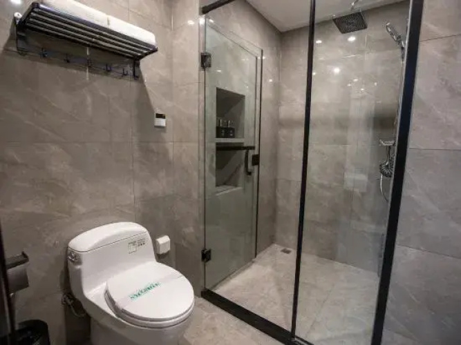 Baicheng Hotel