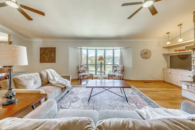 Spacious Ruidoso Home w/ Patio & Mountain Views!