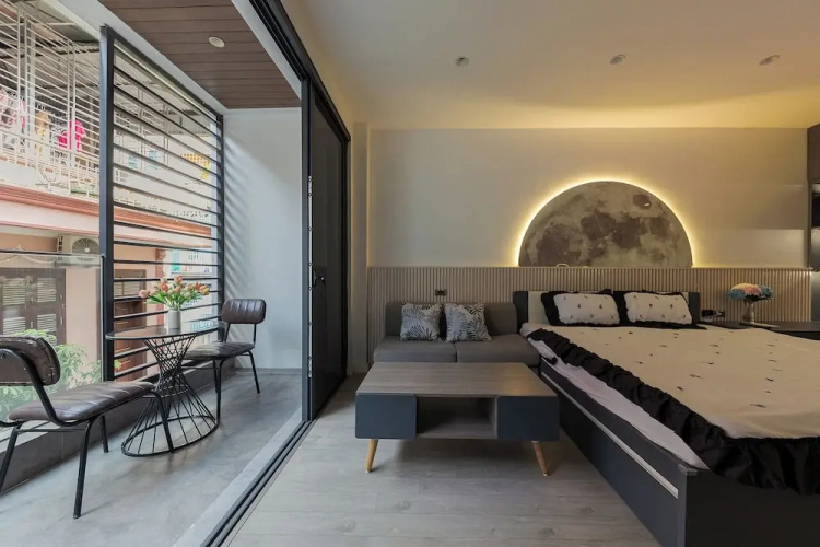Moonlight Apartment