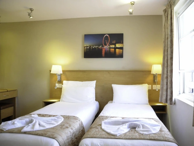 Standard Twin room