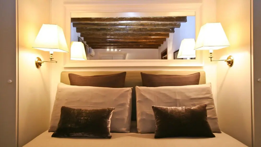 Rental in Rome Romantica Studio