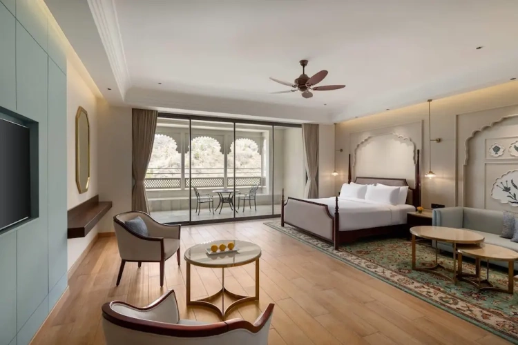 Standard Double room with balcony and with mountain view
