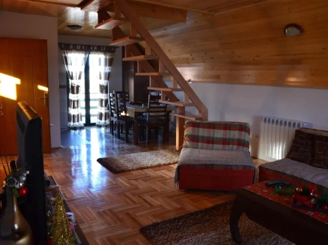 3 Bedrooms Apartment