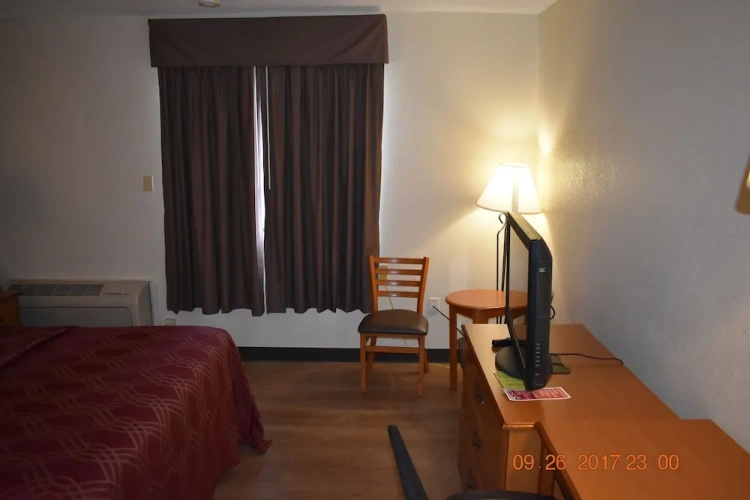 Economy Quadruple room