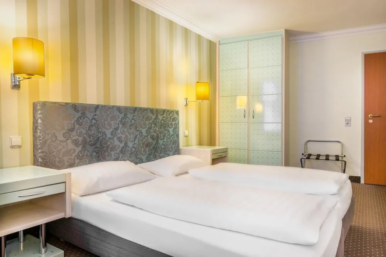 Hotel Brusttuch