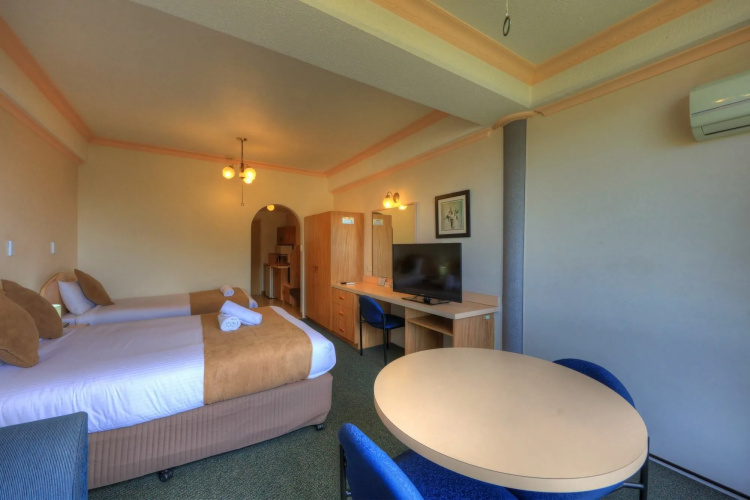 Midlands Motel