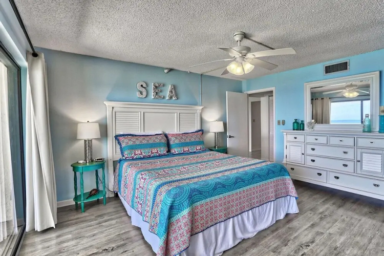 Ocean Sands 1-1002