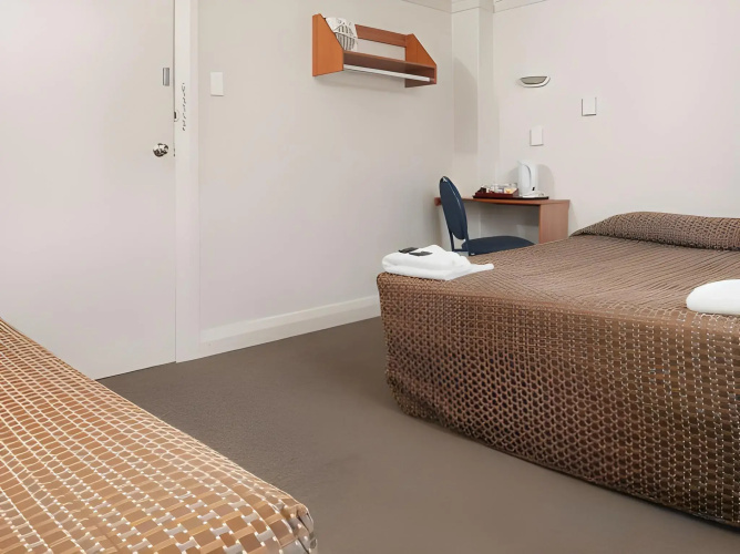 Kiwi International Hotel