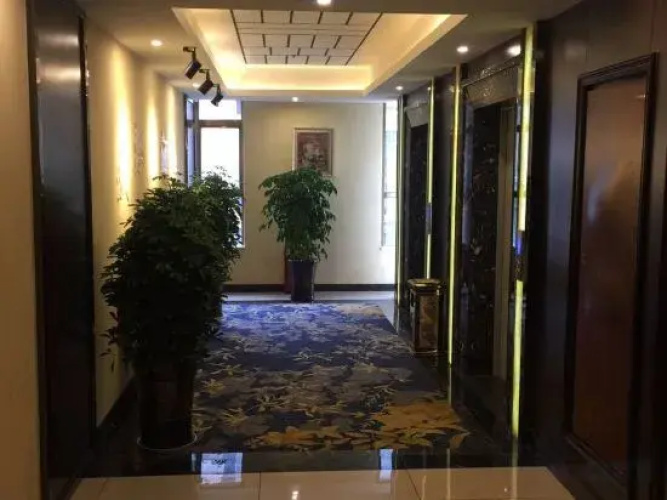 Longli Wells Hotel