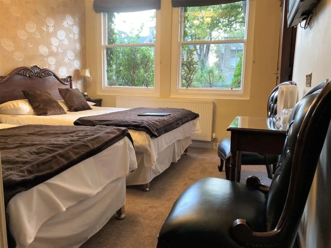 Classic Twin room
