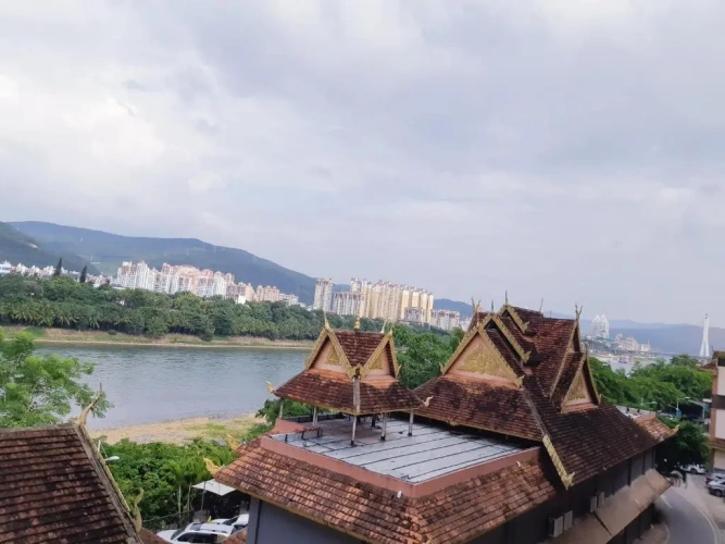 Deluxe Triple room with river view