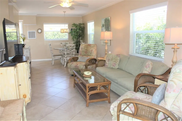 Aloha Kai - Unit 14 1 Bedroom 1 Bathroom Apts