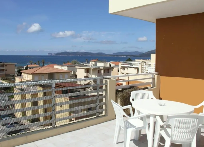 2 Bedrooms Apartment with sea view